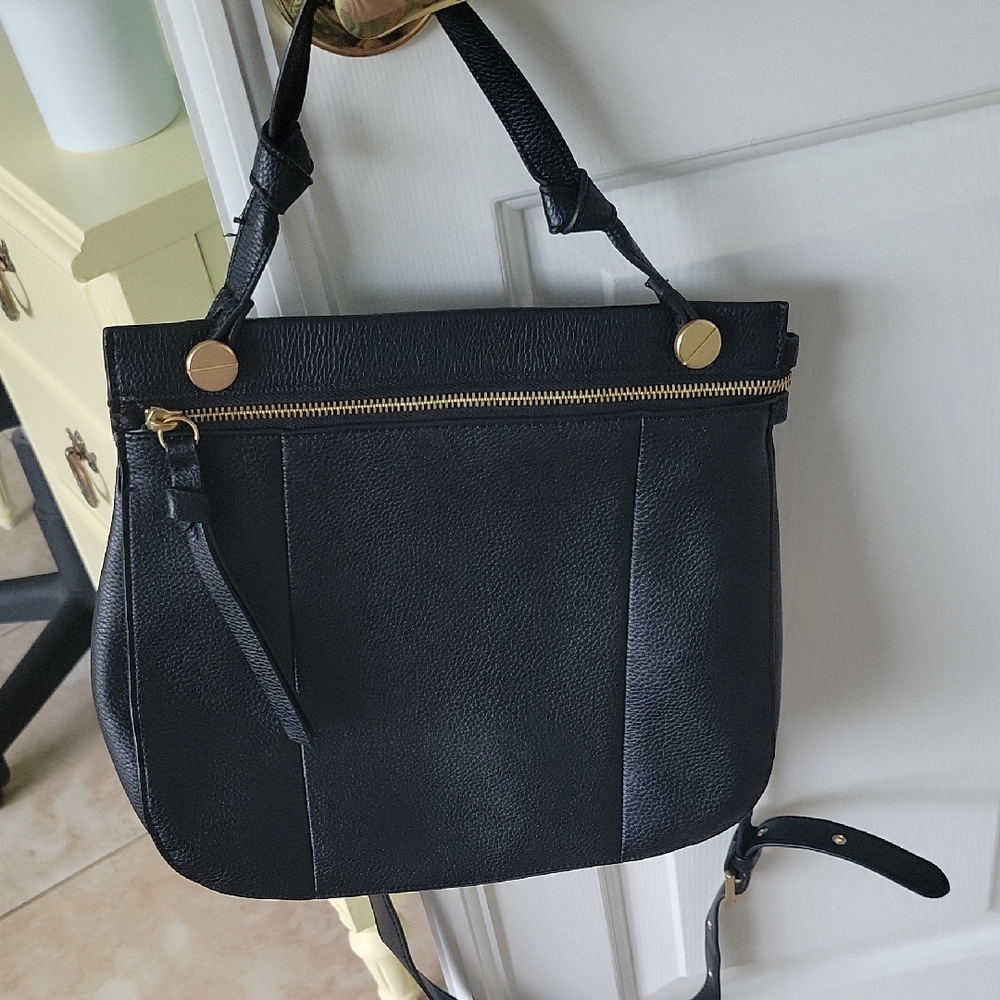 Elegant Black Leather Women's Bag